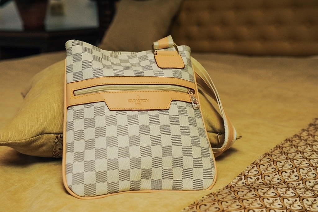 Белая Сумка Через Плечо Louis Vuitton Т 1181