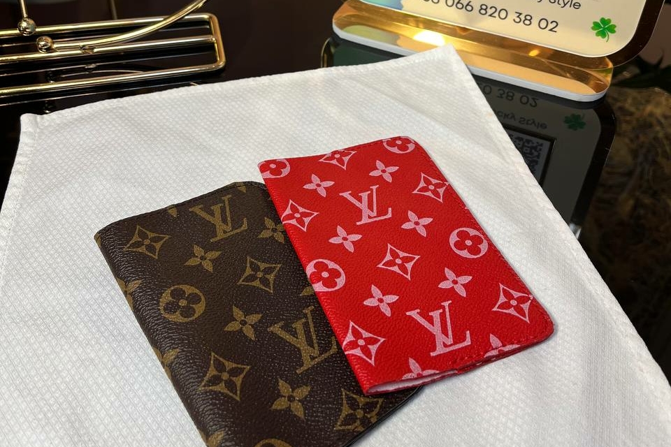 Обложка на паспорт Louis Vuitton Monogram 9874