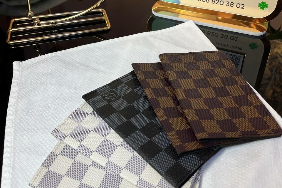 Обложка на паспорт Louis Vuitton Cheker 9868