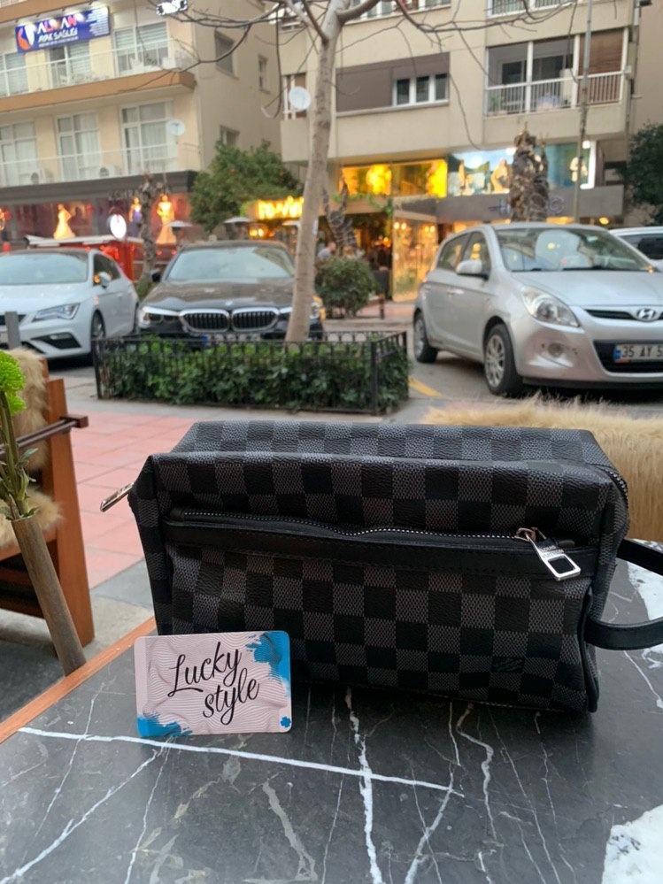 Косметичка Louis Vuitton серая 8580