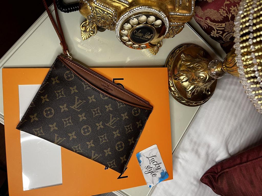 клатч LV с коричневой вставкой ПОШЕТ DAILY POUCH 51503