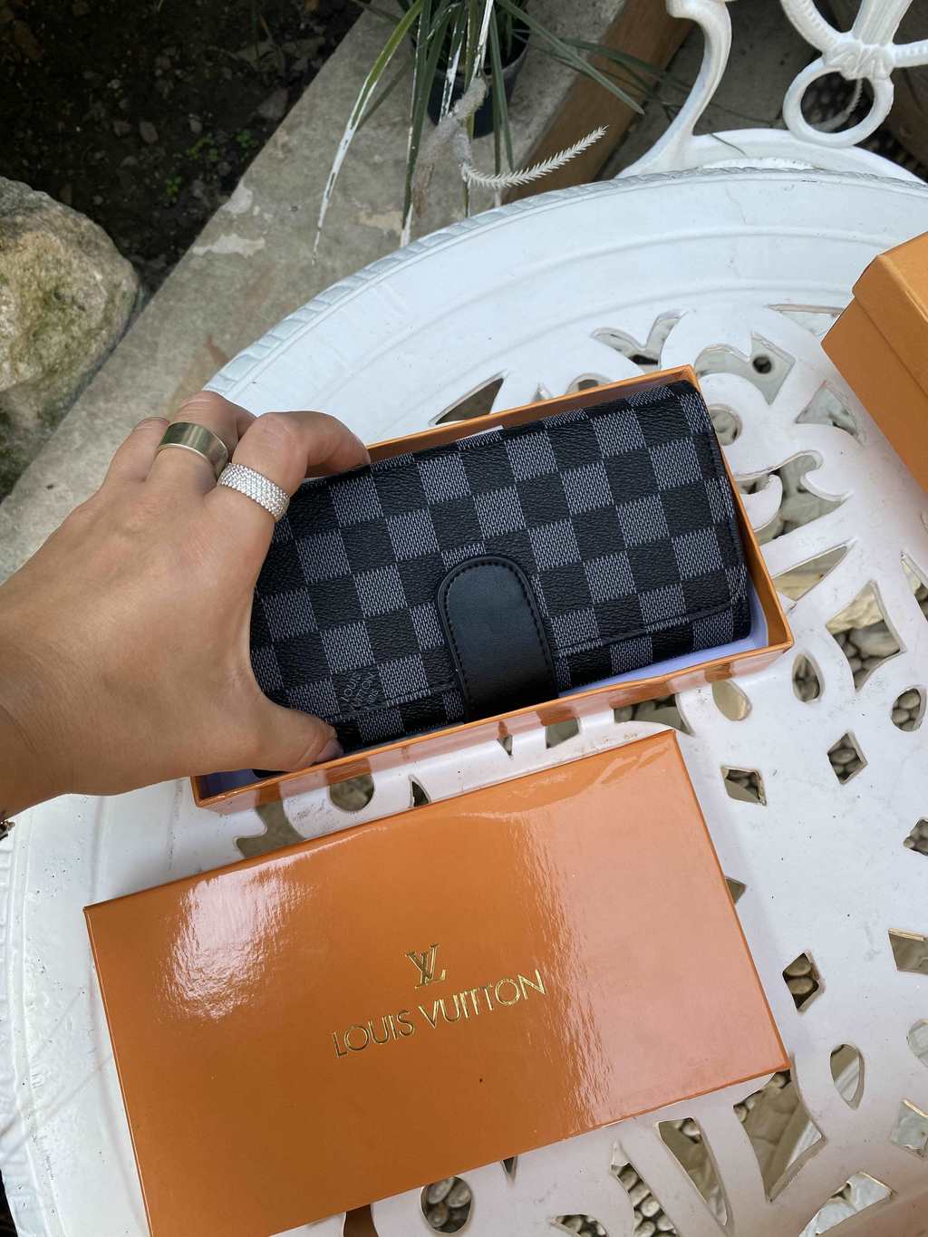 Кошелёк на кнопке серая шашка LV 51129