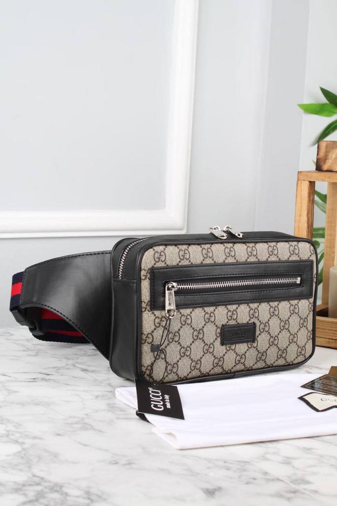 Мужская поясная сумка из текстиля Гучи GG Supreme бежевого цвета 60015