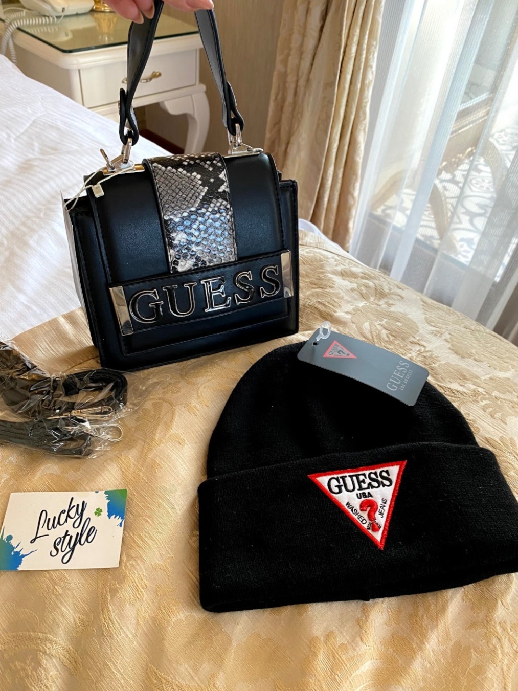 Шапка Guess унисекс 60031