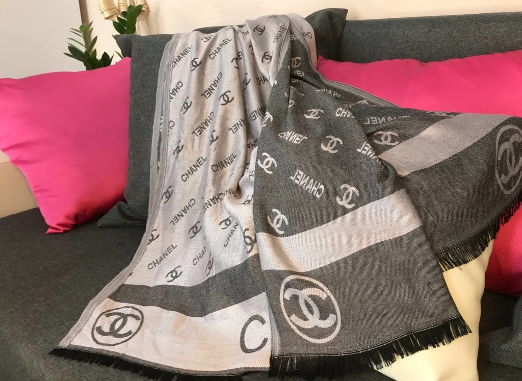 Шаль Chanel 2061