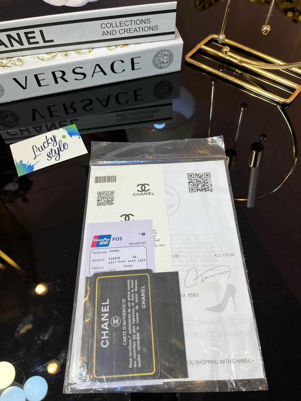 Документы Chanel  51308