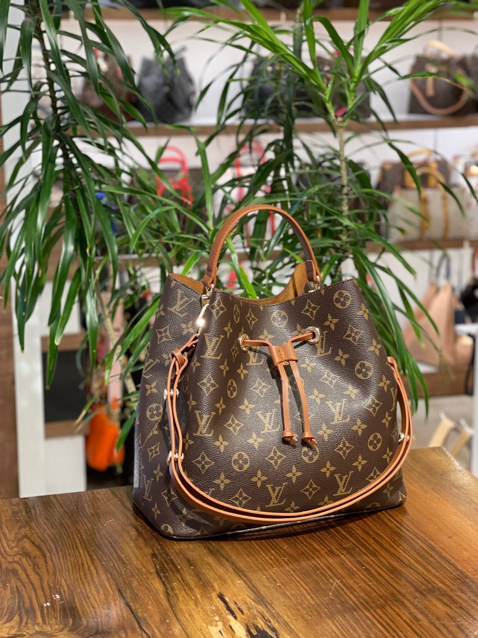 СУМКА NEONOE Louiss Vuitton monogram classic Luxe  кожа 6007600