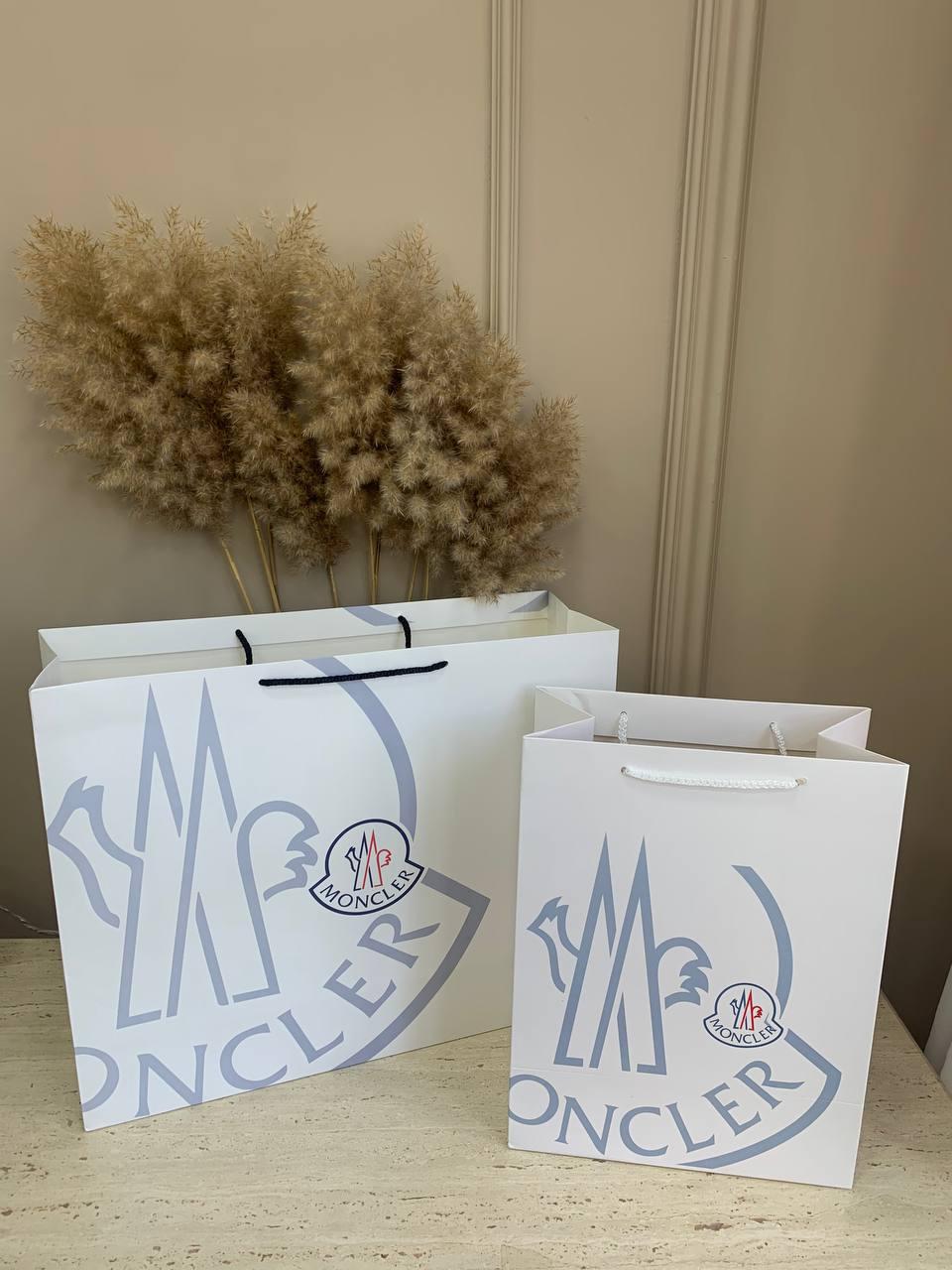 ФІРМОВЕ УПАКУВАННЯ > Пакет маленький Moncler 35,5 см на 27 см