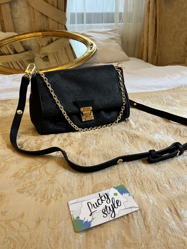 Louis Vuitton черная  Favorite 65655665