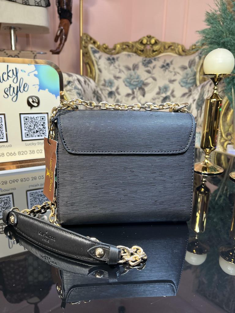 РОЗПРОДАЖ > Сумка Twist Gold Louis Vuitton черного цвета мини
