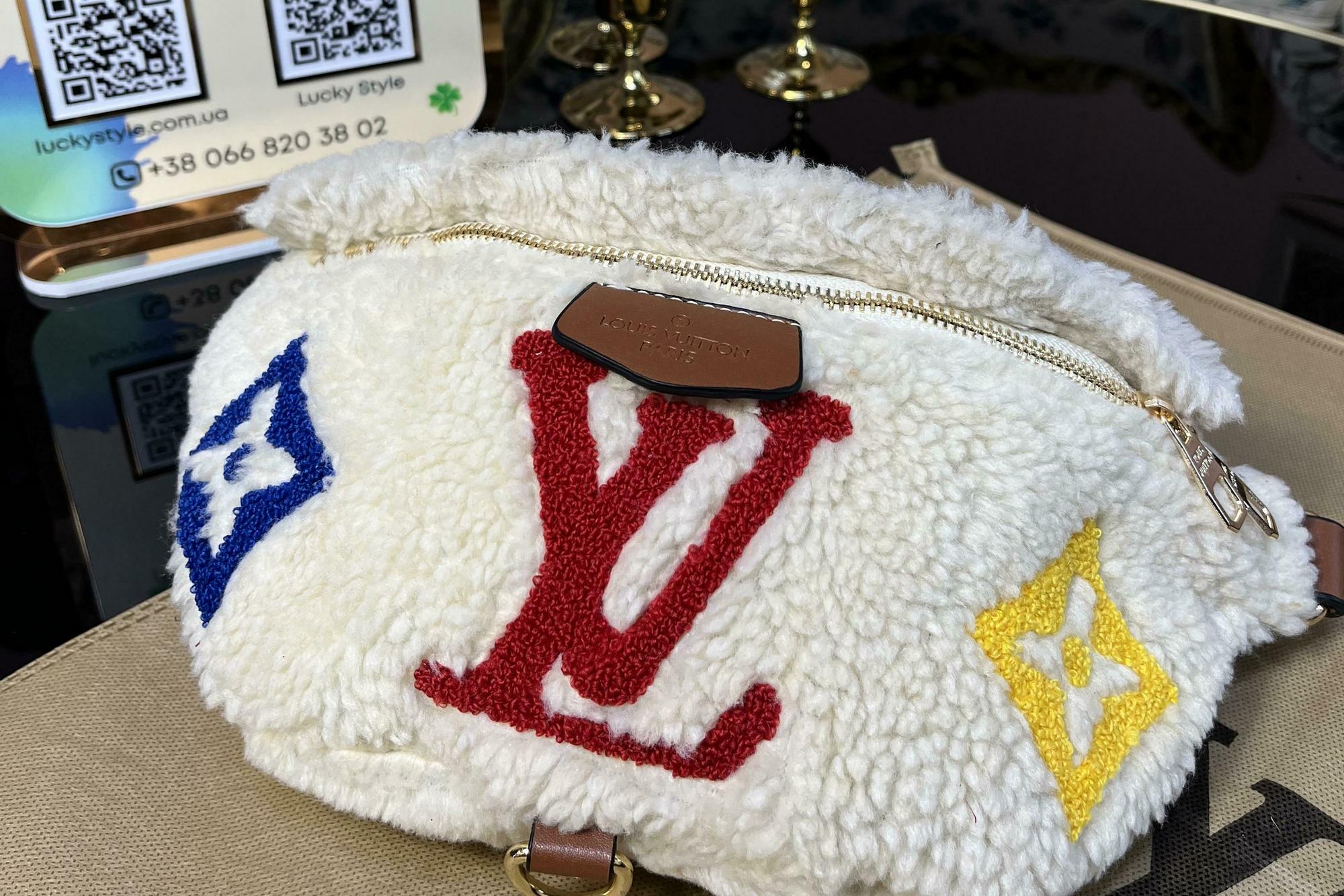 Бананка Teddy белая с цветными буквами Louis Vuitton 5121