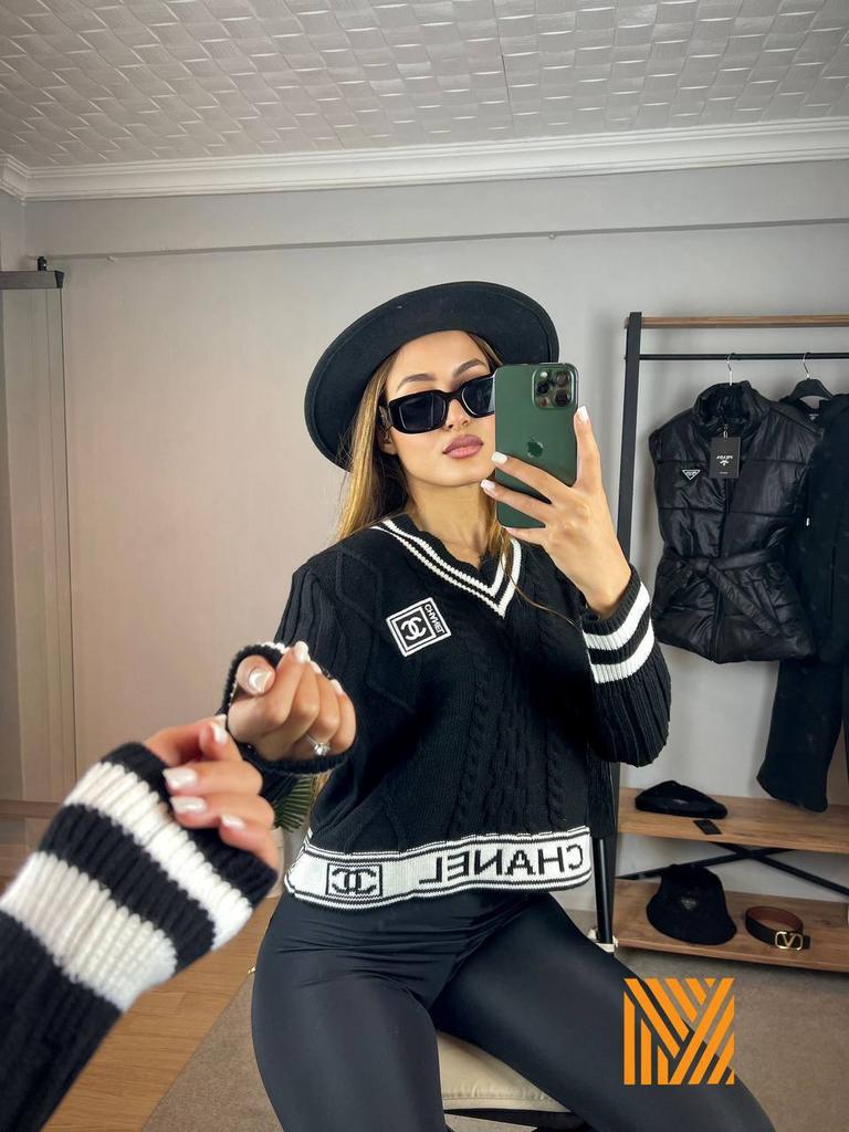 Свитер черный Chanel легкий укороченый 66243