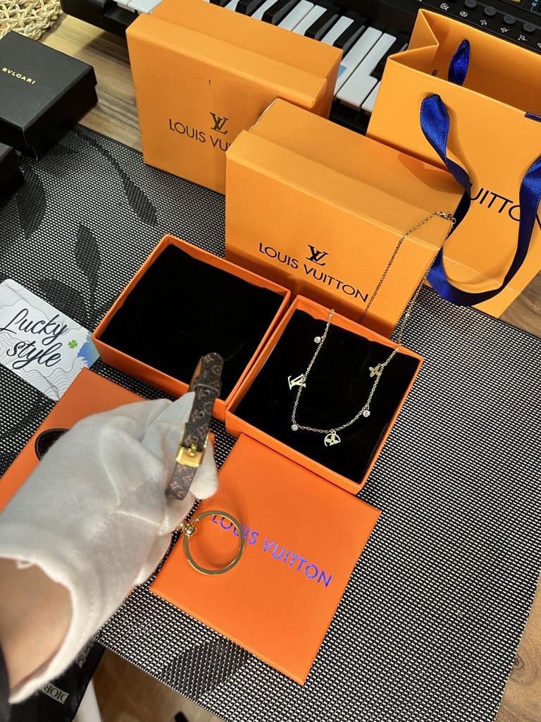 Колье цепочка премиум Louis Vuitton +коробка 77756