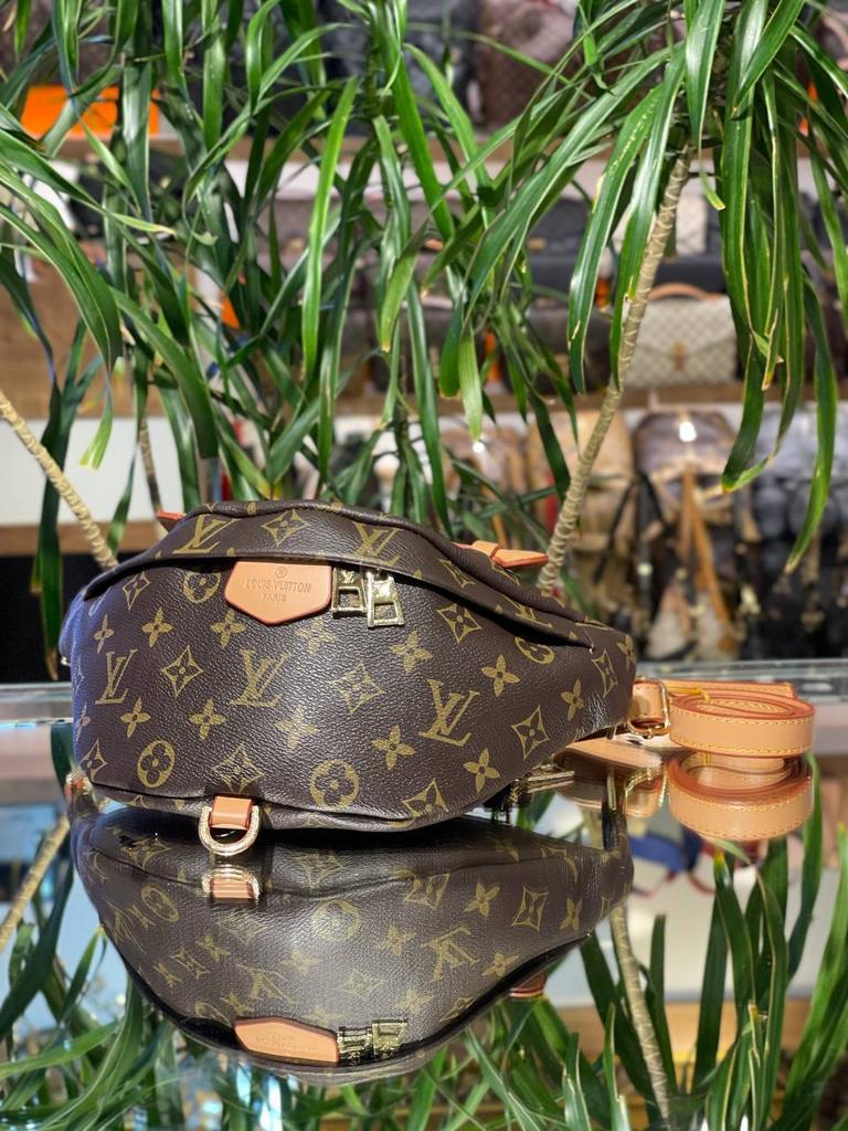 Bumbag Louis Vuitton с темными ручками 555333
