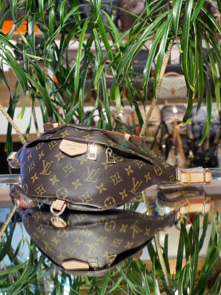 Bumbag Louis Vuitton со светлыми  ручками 7675534