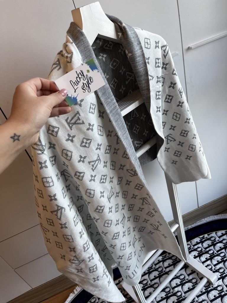 Шаль платок шарф двусторонний LV серый 6643532