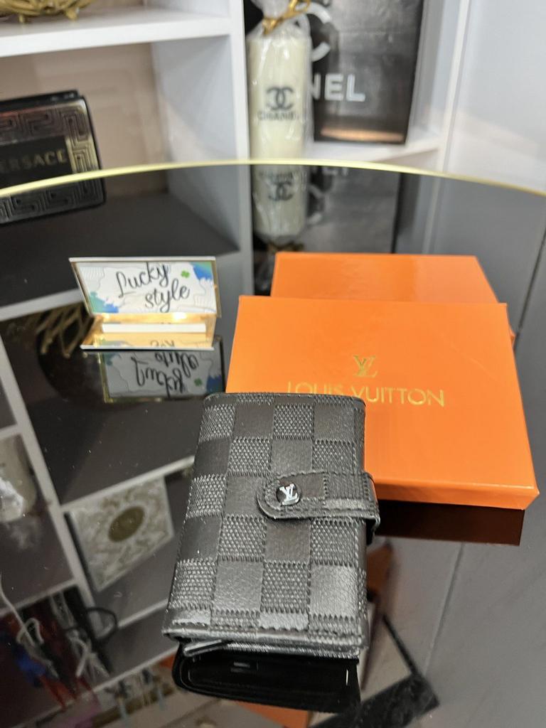 Картхолдер кошелек черная шашка LV 764562432653
