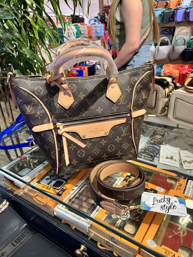 Louis Vuitton Tournelle 6613561