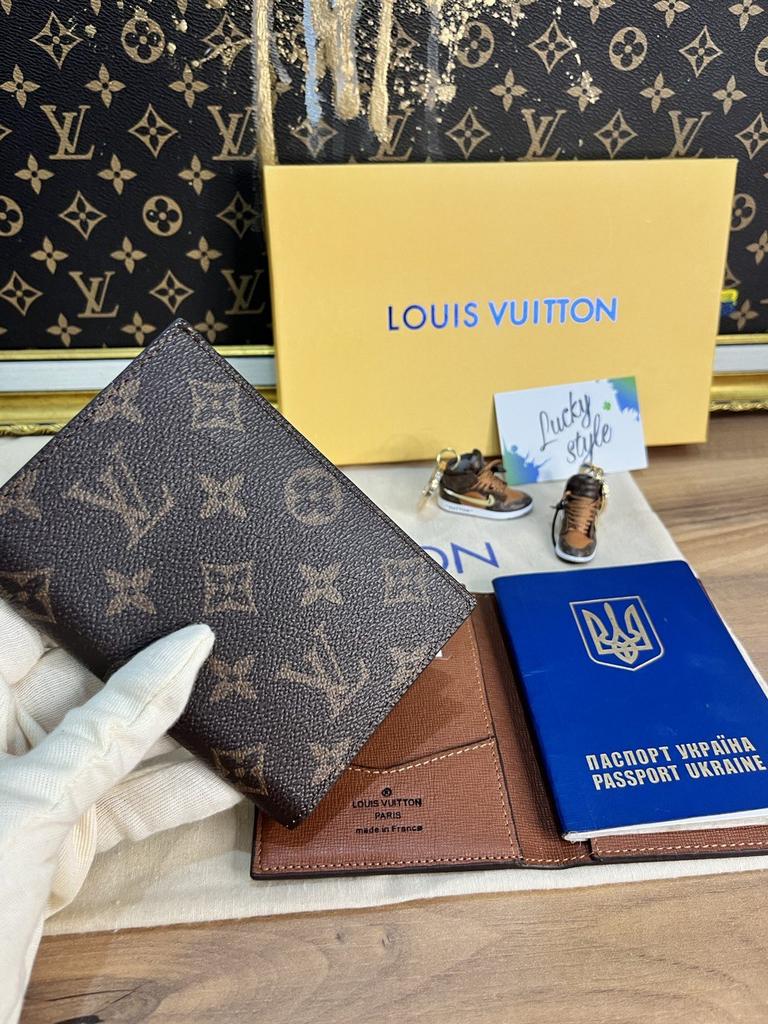 Обложка на паспорт Louis Vuitton Passport натуральная кожа 6655325