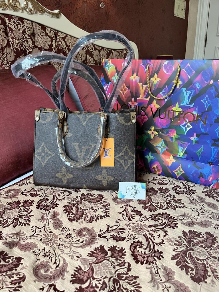 Двухсторонняя средняя LOUIS VUITTON - Onthego MM 656145124