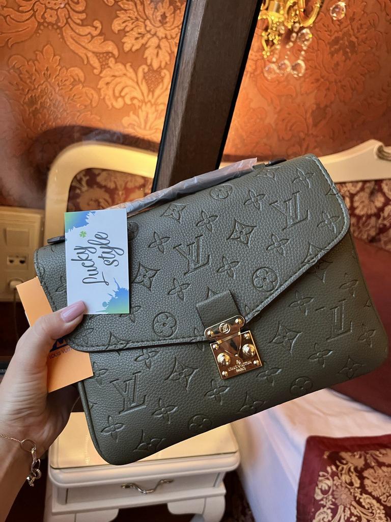 Сумка женская хакки LOUIS VUITTON - Pochette Metis  883626523