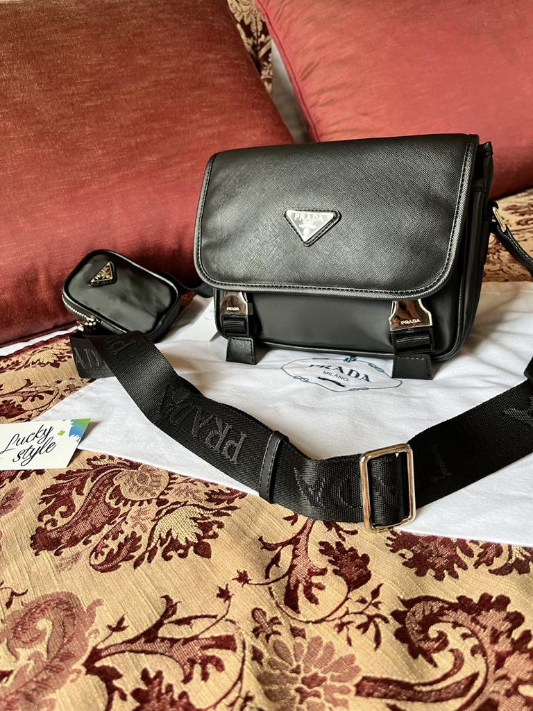 Черный мессенджер PRADA - Nylon and Saffiano Leather Bag with Strap 553251234