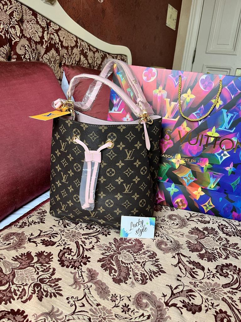 Сумка монограмм натуральная кожа с розовой вставкой LOUIS VUITTON - NeoNoe MM 77642352