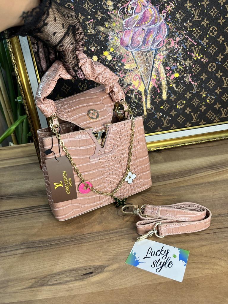 Сумка мини Louis Vuitton розовая под крокодил  Capucines 20 см 7766267