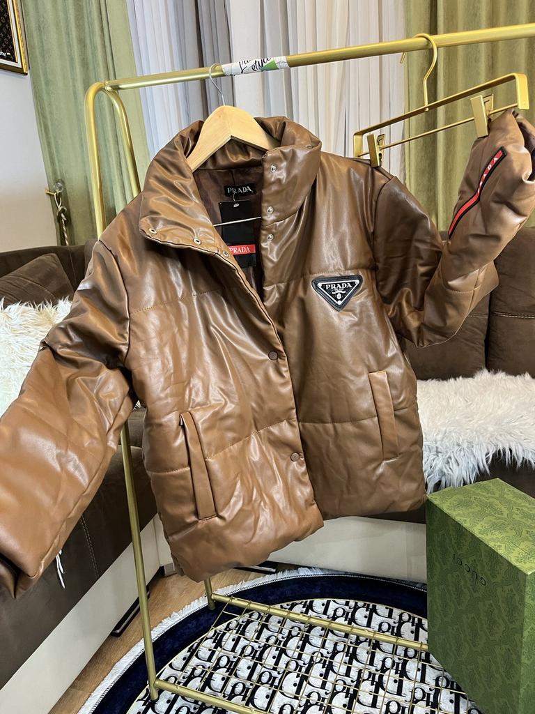 Prada курточка коричневая 656236236