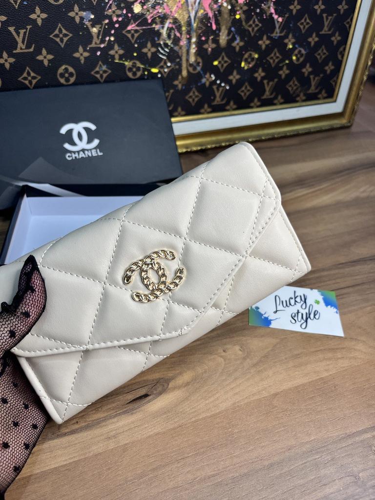 Кошелек женский бежевый Chanel +коробка 11245152
