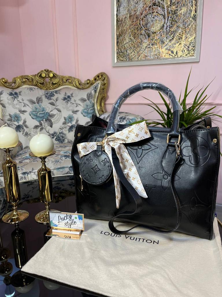 Сумка ontengo LV черная  средняя на замке 766123612