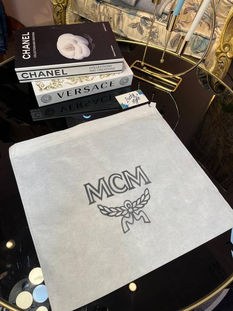Пыльник MCM маленький 442333668680
