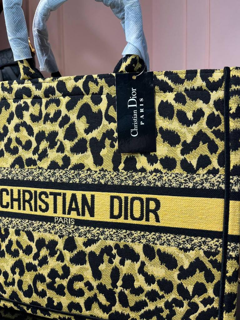 バッグ christianDior DIOR | Dior Book Tote バッグ ミディアム トワル ドゥ ジュイ エン