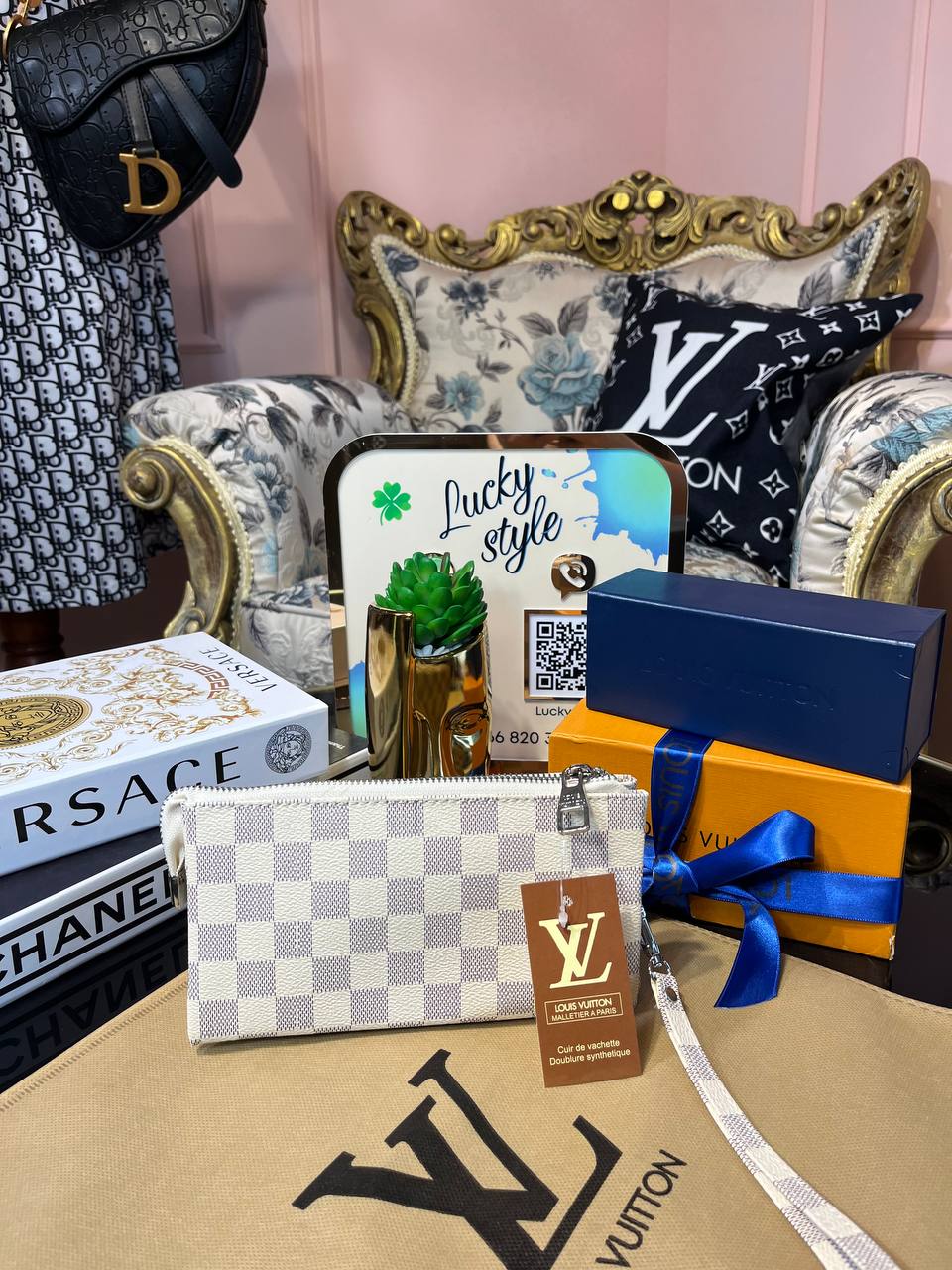 Клатч-барсетка Louis Vuitton белая шашка 95884