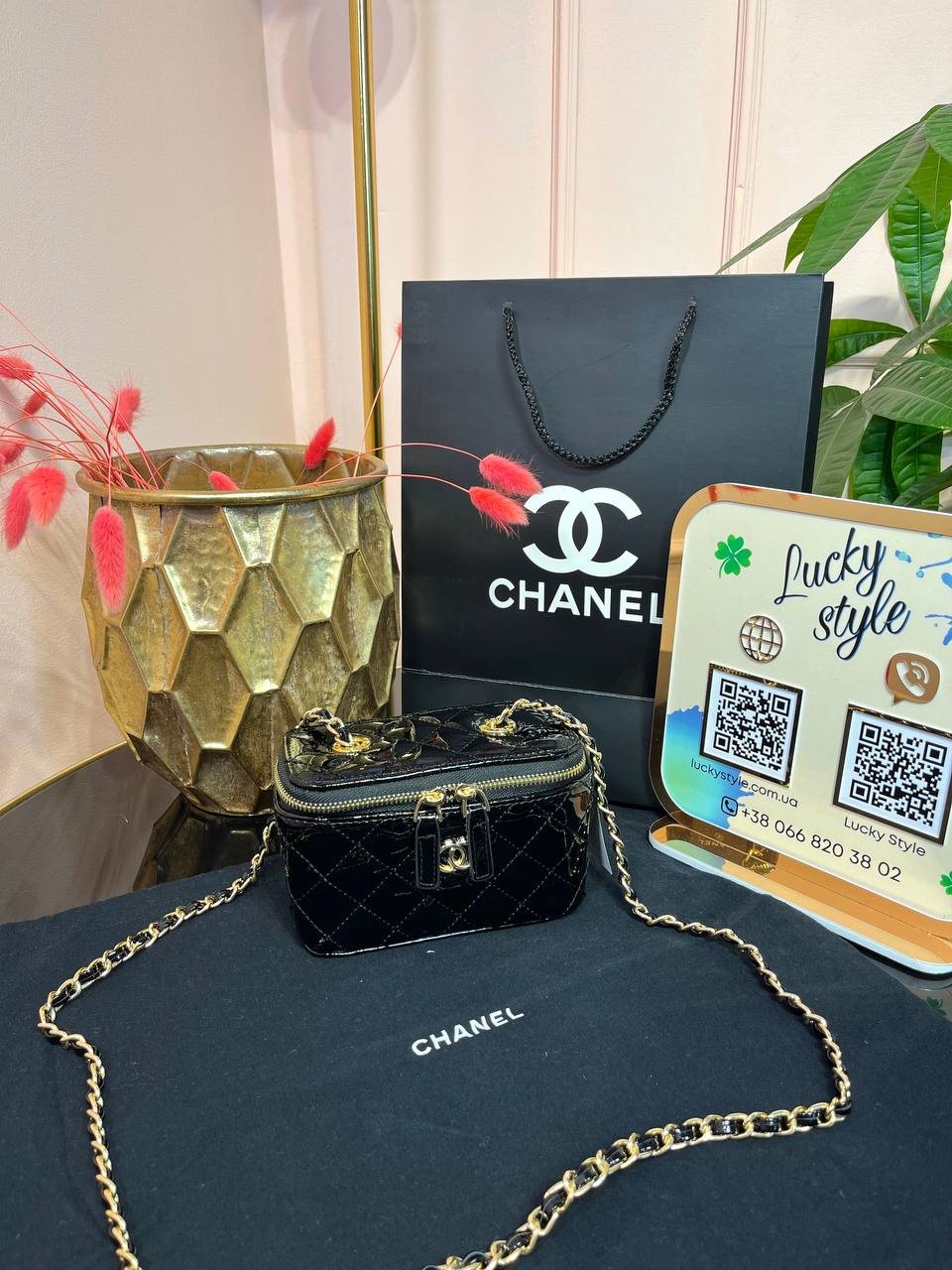 Сумка-косметичка Chanel чёрная под лак 17 см 96032