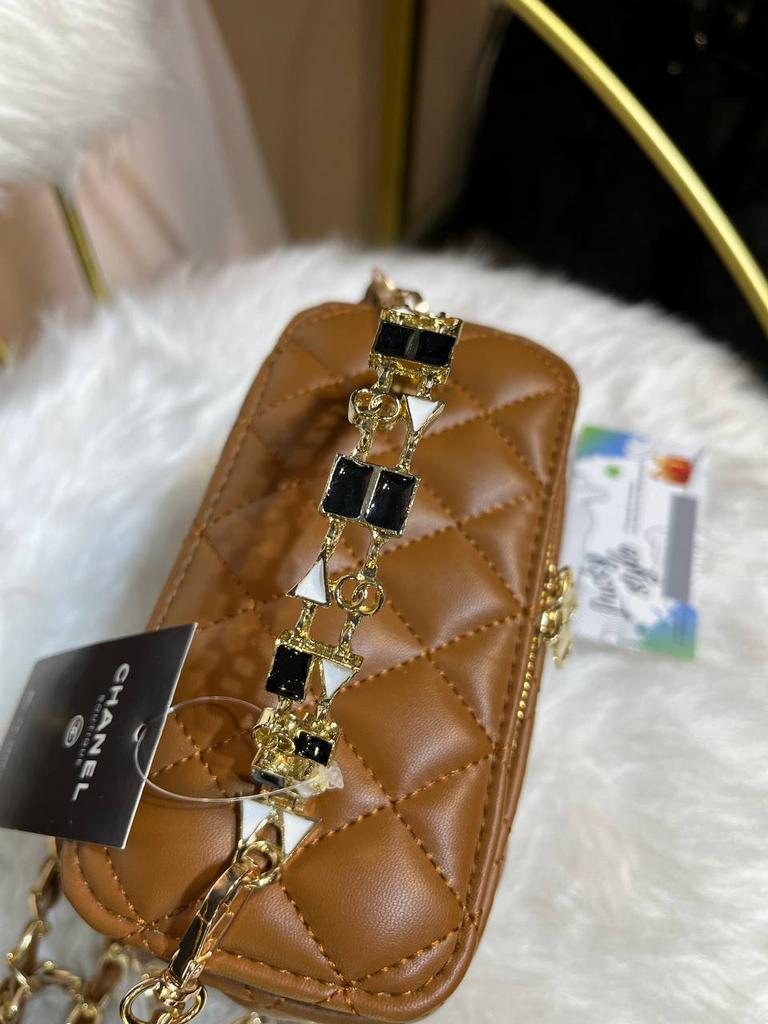超レア貴重品　CHANEL ヴィンテージ　カクテルbag Rare Vintage Chanel 90's Camera Bag Lambskin Leather 24k Gold | eBay