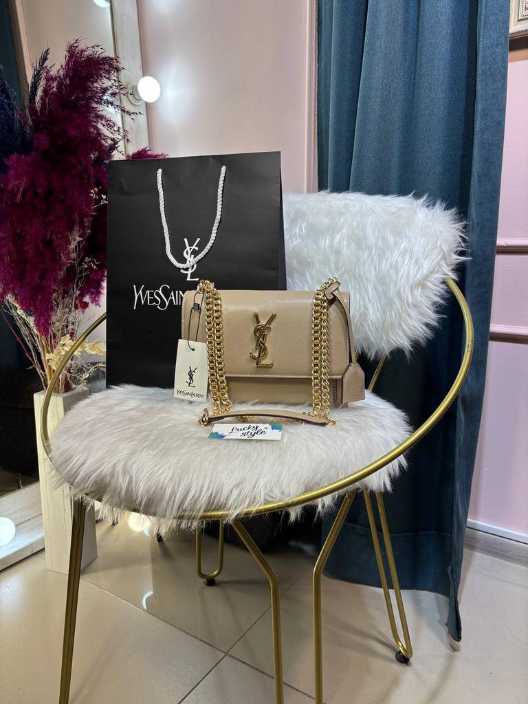 Сумка Yves Saint Laurent бежевая с золотой фурнитурой 96151