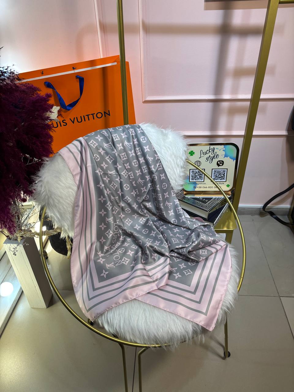 Шаль шелк Louis Vuitton серо-розовая 96228