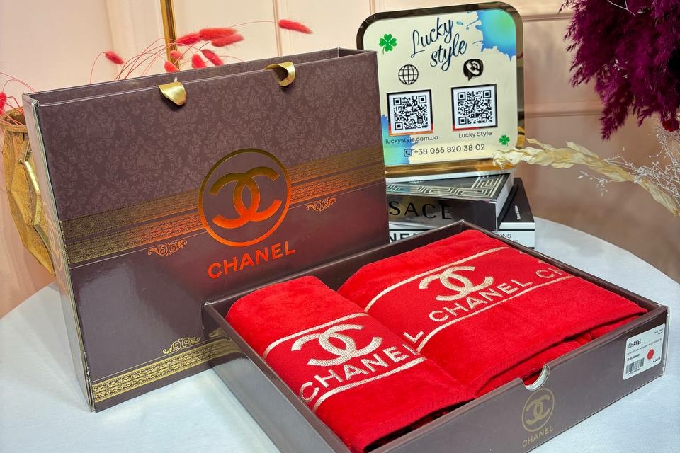 Набор полотенец Chanel красные 96270