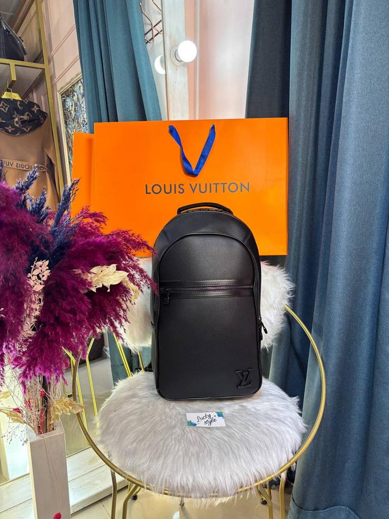 Рюкзак Louis Vuitton черный 96353