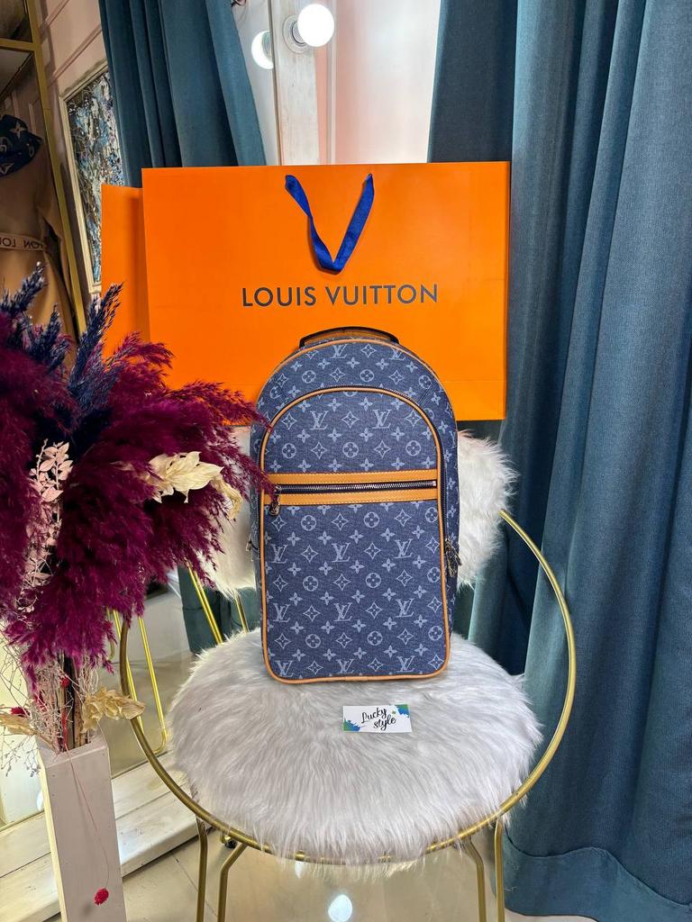 Рюкзак Louis Vuitton синий монограм под джинс 96354