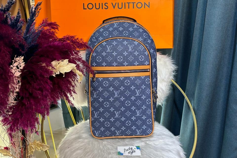 Рюкзак Louis Vuitton синий монограм под джинс 96354
