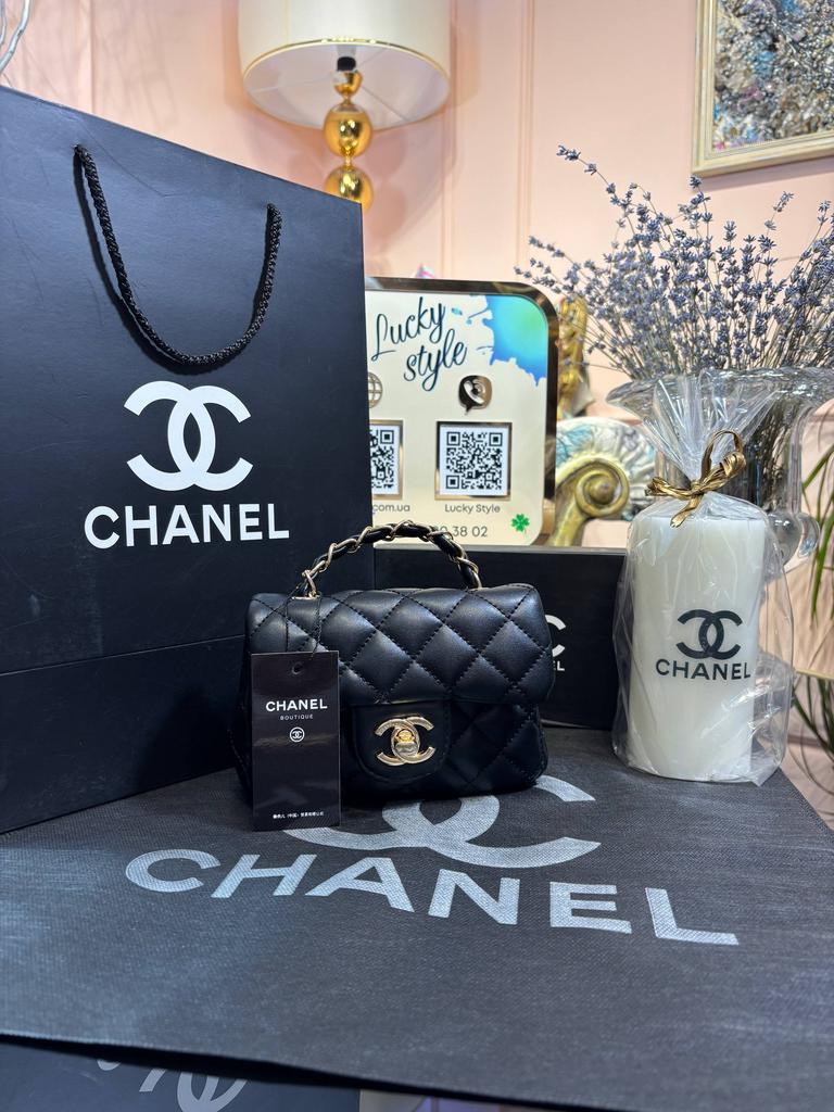 Сумка Chanel classic 16 см черная фурнитура золото 96402