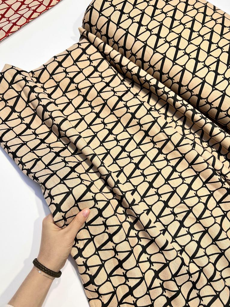 Жаккард черный