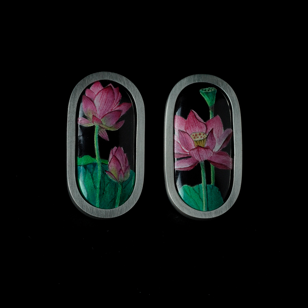 Earrings witn Lotuses on black