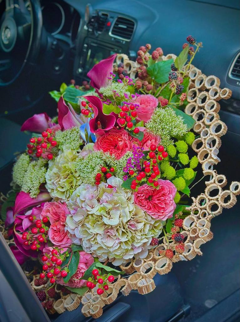 Special mix bouquet pink green and white