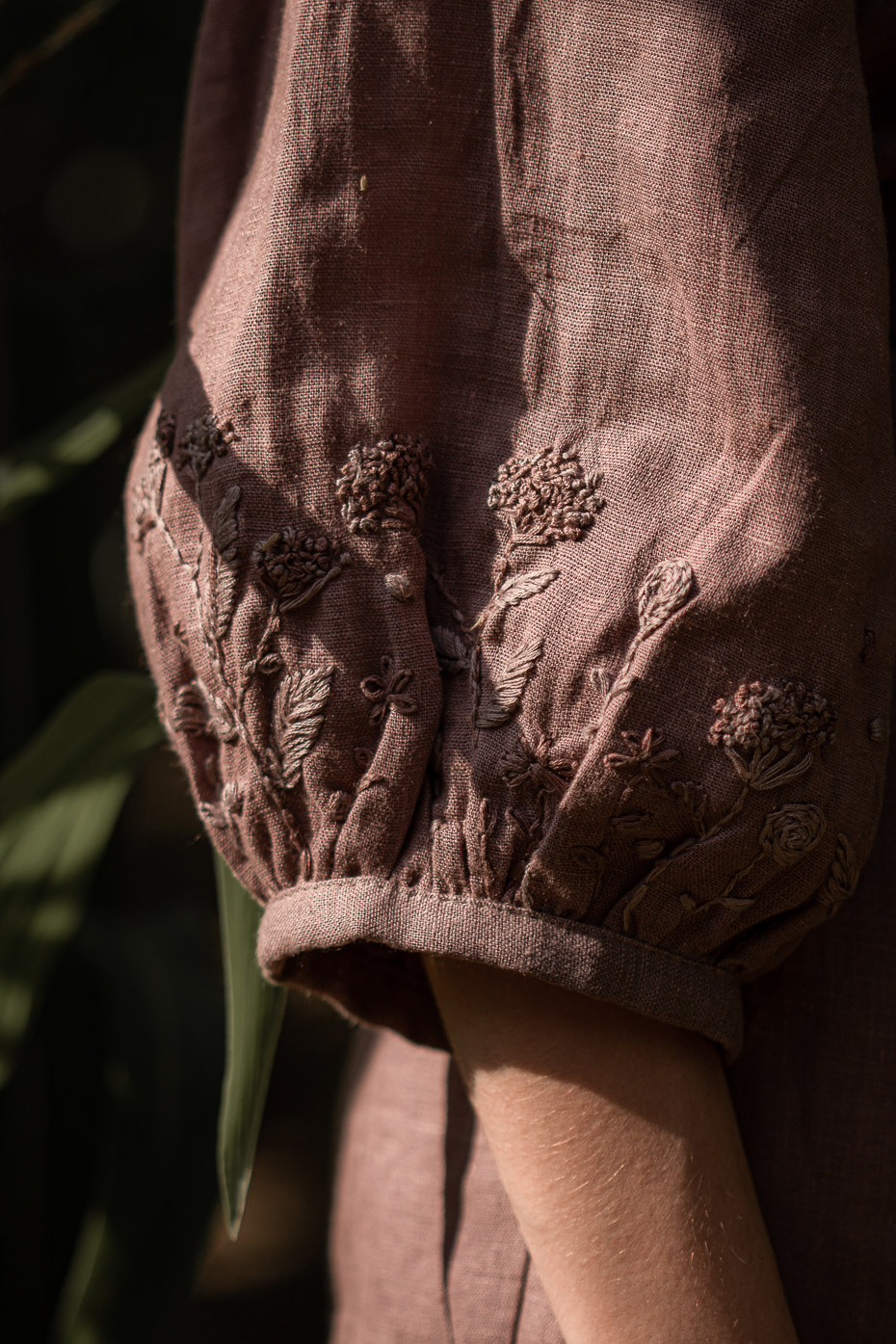 ROBE EN LIN VILNA BRODE MAIN