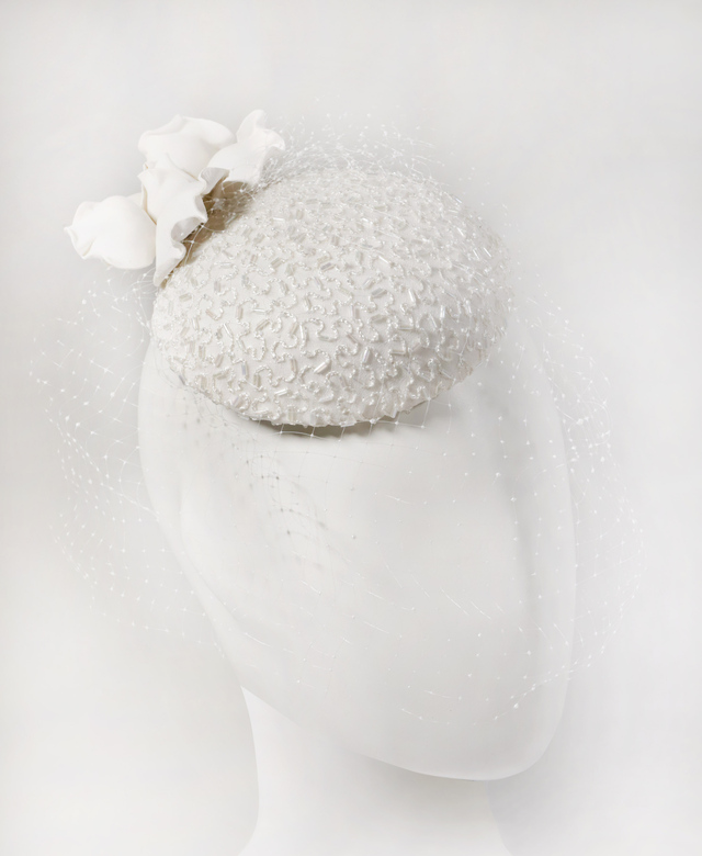 Шляпка для скачек и невесты  Синди