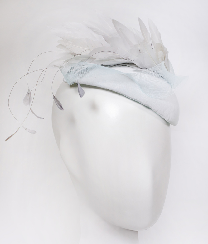 Шляпка для скачек и невесты  Клаудия