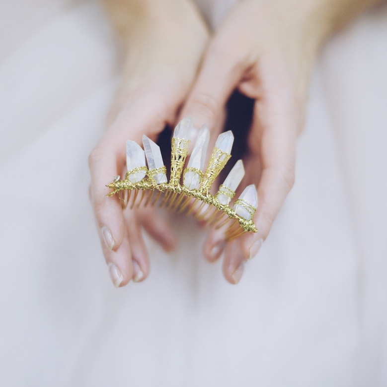 Корона из натуральных кварцевых кристаллов  из коллекции "Кристальные Эльфы"